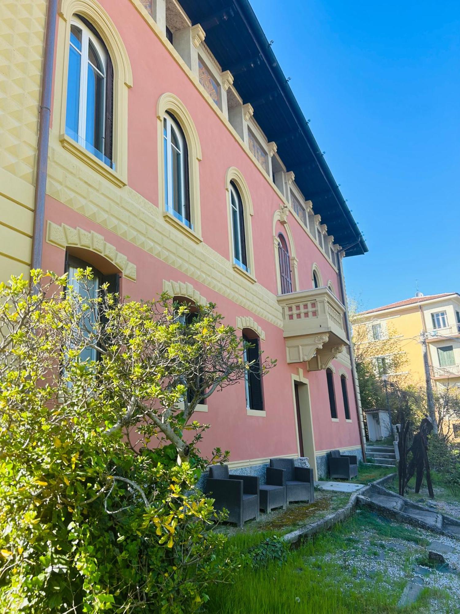 Maestro Suites Верона Экстерьер фото